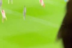 阿森納球迷對賴斯對陣皇馬的任意球進球瘋狂反應(yīng)！