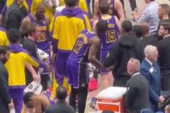 今天的頭號主角！東契奇拿了45分下場后，湖人替補席一片歡呼！