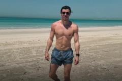 退役2年，35歲貝爾身材還是那么好