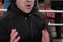 現(xiàn)場(chǎng)的土耳其解說員大吼：第一個(gè)像卡洛斯，第二個(gè)像貝克漢姆