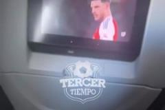 國(guó)內(nèi)航空也需要這個(gè)！球迷在飛機(jī)上觀看歐冠阿森納vs皇馬