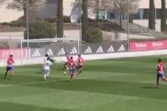 腳后跟助攻！看馬塞洛為兒子助球隊取得進球的慶祝！