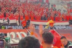 克雷桑傳射建功當(dāng)選MVP，賽后秒變寵粉現(xiàn)場(chǎng)