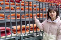 國(guó)足6月主場(chǎng)重慶龍興足球場(chǎng)，重慶首座專業(yè)足球場(chǎng)，可容納6萬人