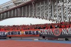 反客為主！現(xiàn)場(chǎng)泰山球迷人數(shù)壓過(guò)青島西海岸