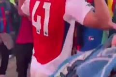 敵人的敵人就是朋友巴薩球迷在街頭唱起賴斯之歌