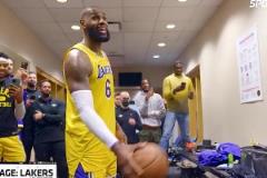 里弗斯絕殺之后湖人隊(duì)的更衣室氛圍，簡直不要太和諧??！