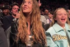 可惜籃網(wǎng)沒有進季后賽，季后賽場邊很難看到悉尼妹了