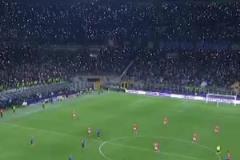 無比震撼，戴上耳機一起感受梅阿查球場的現(xiàn)場分貝