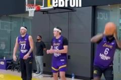 洛杉磯發(fā)帶三巨頭！詹姆斯東契奇里夫斯苦練三分球備戰(zhàn)季后賽