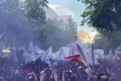 聲勢(shì)浩大如奪冠游行！皇馬球迷高唱：是的，我們可以逆轉(zhuǎn)！