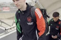 劍指四強！阿森納眾將抵達馬德里，備戰(zhàn)vs皇馬次回合