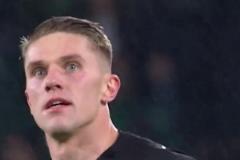 吃餅&1v1&任意球樣樣精通！阿森納曼聯(lián)爭搶的約克雷斯又戴帽