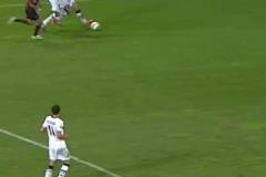 米蘭的一切都變得不可收拾，梅內(nèi)也享受到了他的快樂