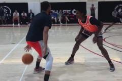 鎖不死！看看當(dāng)年庫(kù)里在訓(xùn)練營(yíng)是怎么打阿門(mén)的