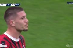 米蘭全場唯一有威脅的射門！約維奇停球轉(zhuǎn)身抽射稍稍偏出！