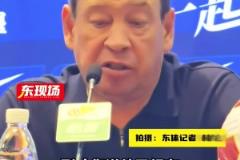 點(diǎn)評(píng)謝鵬飛表現(xiàn)，斯盧茨基:他表現(xiàn)非常好，還差點(diǎn)助攻楊皓宇得分