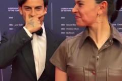 真的帥??！網(wǎng)紅曬與迪巴拉的同框視頻！本人比照片還帥！