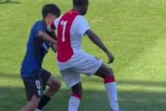 強(qiáng)硬對抗！日本小孩vs非洲小孩