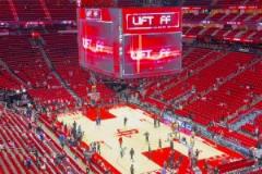 火箭主場這一片紅色海洋，讓你想起當(dāng)年的姚麥了嗎