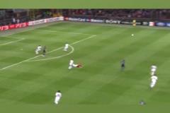 制服諾伊爾人的男人！斯坦科維奇歐冠賽場(chǎng)上的驚天吊射！