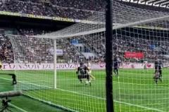 國(guó)米三冠王夢(mèng)要碎了，麥克托米奈雙響踢碎小因扎吉的夢(mèng)~