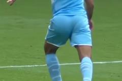 馬德魯加這記干凈利落的鏟球，引得現(xiàn)場球迷一片叫好