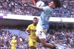 加圖索都在勸架！當你在場上被犯規(guī)，而隊友是內(nèi)斯塔時......