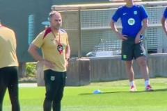 讓德國人發(fā)瘋……巴薩今日訓(xùn)練有一半人遲到，弗里克很無奈