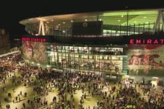 場面太壯觀了！酋長球場6萬人退場，場面壯觀！