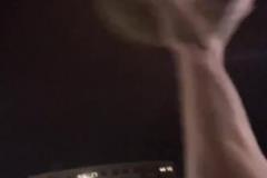 小卡和字母哥打球差不多就這視角吧？