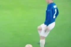 球迷調(diào)侃：這是阿森納正在快速反擊時，厄德高的狀態(tài)