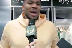 健身的來(lái)說(shuō)說(shuō)，庫(kù)里拉的重量什么水平