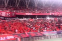 震耳欲聾！泰山隊主場戰(zhàn)平青島海牛，泰山隊球迷高喊“下課”