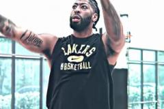 內(nèi)線被對(duì)手打爆！湖人球迷現(xiàn)在應(yīng)該很想念這個(gè)男人吧？