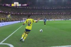 勝利1-1扳平比分！馬內(nèi)強(qiáng)突內(nèi)切打門折射入網(wǎng)！