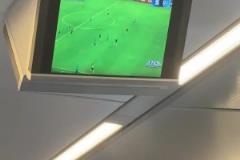 網(wǎng)友曬視頻：高鐵都在放天下足球，中國足球普及不再紙上談兵