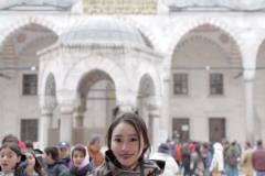 顏值真高！孟超曬旅行照：祝大家假期愉快！