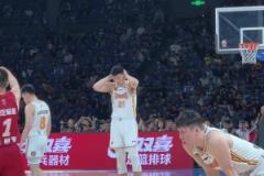 主場(chǎng)壓迫感！劉傳興被派上場(chǎng)，遭全場(chǎng)北京球迷“XX問候”