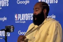 G6僅歇85秒是真累??！哈登賽后發(fā)布會(huì)都困得打哈欠了