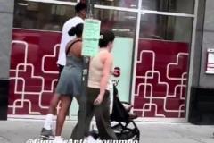 驚！字母哥去紐約了！網(wǎng)友偶遇字母哥帶著家人在紐約逛街