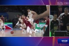 陳盈駿犯規(guī)被吹違體！迪亞洛落地嚴(yán)重崴腳受傷，直接返回更衣室！