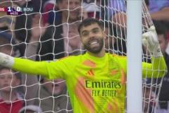 驚險(xiǎn)！拉亞出球厄德高沒(méi)拿到被斷，埃瓦尼爾森吊射空門高出！