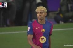 可惜！亞馬爾腳后跟妙傳，福特禁區(qū)內(nèi)1V3閃轉(zhuǎn)騰挪打遠(yuǎn)角中柱！