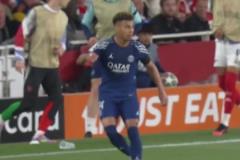 秀！杜埃對陣阿森納上演精彩插花腳停球，神似內(nèi)馬爾