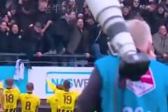 一群人跳一跳，能震垮體育館？