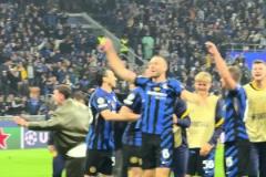 奪冠宣言，賽后勞塔羅曬自拍：永不放棄！慕尼黑見！