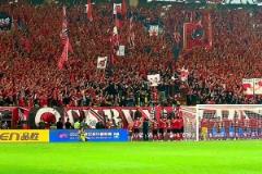 飛貓版成都蓉城開(kāi)場(chǎng)曲“斗志昂揚(yáng)” ，享受鳳凰山現(xiàn)場(chǎng)的火熱氛圍