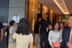 新鮮的易建聯(lián)來(lái)啦！太帥了吧...