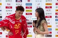 女記者好高！孫銘徽賽后表示：上一場身體不舒適，今天調(diào)整了過來